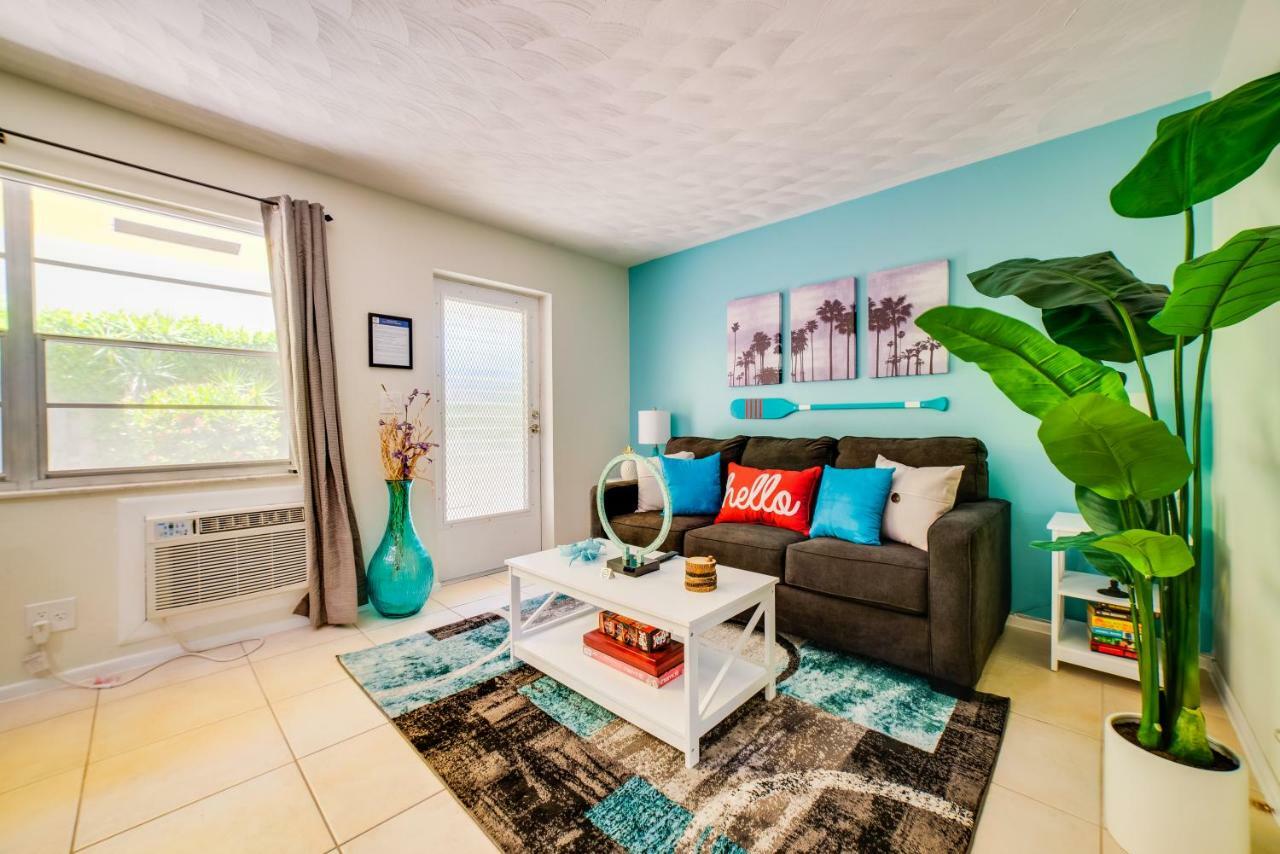 Beautiful Old Apartment With Beach Gear Форт Лодърдейл Стая снимка